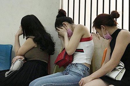 Triệt phá 'động' mại dâm do 2 chị em ruột điều hành ở Ninh Bình