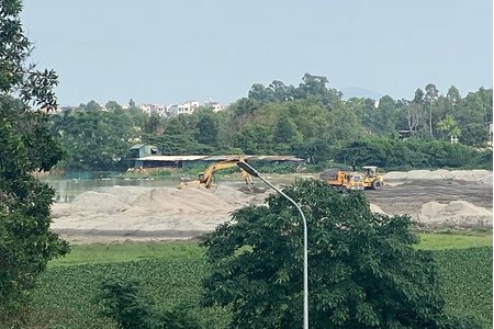 Đông Anh - Hà Nội: Công ty Thanh Bình san lấp ruộng của dân làm dự án khi chưa được giao đất?