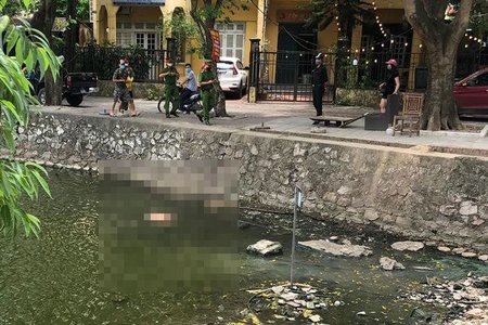 Phát hiện thi thể người đàn ông nổi trên mặt hồ ở Hà Nội