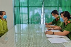 Sợ chồng nghi ngoại tình, người phụ nữ vứt con trai mới sinh xuống sông