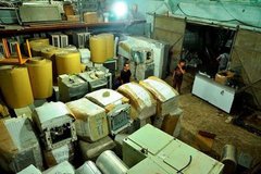 Cán bộ Phòng Cảnh sát Kinh tế Công an TP.HCM bị bắt tạm giam về tội buôn lậu