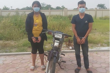 Hà Nội: Thiếu nữ 16 tuổi cùng bạn trai vật ngã tài xế xe ôm, cướp xe máy