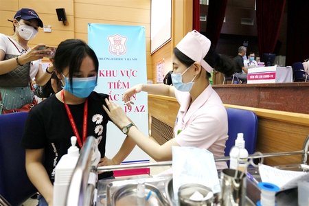 Hà Nội lên kế hoạch triển khai tiêm vaccine phòng COVID-19 cho người dân
