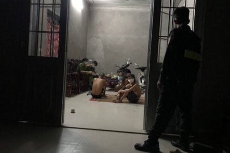 Bắc Giang: 3 người bị phạt 45 triệu đồng vì tụ tập ăn uống giữa mùa dịch