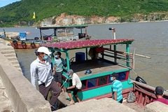 Nhóm ngư dân thuê thuyền trốn khỏi vùng cách ly bị xử phạt 30 triệu đồng
