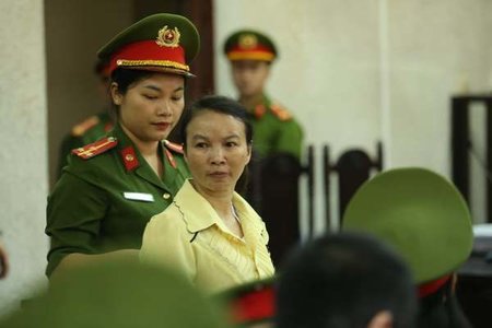 Diễn biến bất ngờ tại phiên xử mẹ 'nữ sinh giao gà' ở Điện Biên