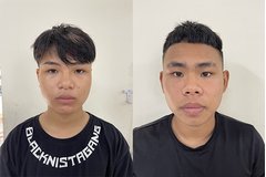 Cô gái trẻ bị tống tiền vì lộ clip nóng khi đi sửa điện thoại