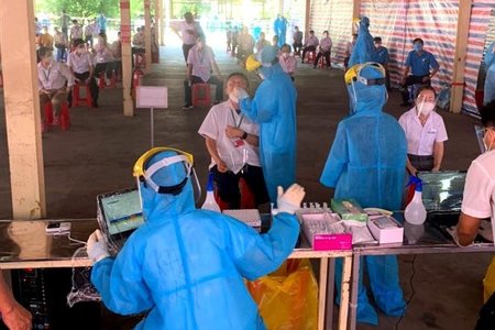 Sáng 17/7, Việt Nam có 2.106 ca mắc mới COVID-19, đã tiêm 4.233.896 liều vaccine