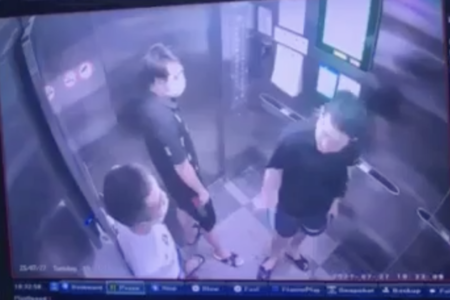 Hà Nội: Nhổ nước bọt trong thang máy chung cư, người đàn ông bị xử phạt 4 triệu đồng