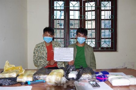 Điện Biên: Hai anh em vận chuyển trái phép 30.000 viên ma túy tổng hợp