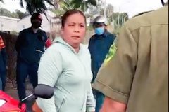 Khởi tố, bắt tạm giam người phụ nữ đánh công an khi chồng bị lập biên bản vi phạm