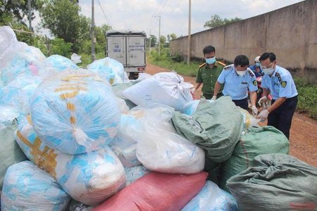Phát hiện hơn 1 tấn khẩu trang tái chế không rõ nguồn gốc ở Đồng Nai