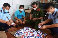 Hà Nội: Thu giữ hàng trăm hộp thuốc điều trị COVID-19 không rõ nguồn gốc