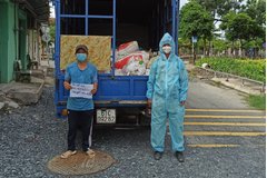 Phát hiện xe tải chở 1,5 tấn gà chết từ Tây Ninh vào TP.HCM tiêu thụ