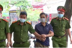 Khởi tố đối tượng chém người phụ nữ tử vong ngay trước cửa nhà ở Hưng Yên