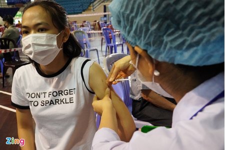 Hải Phòng ưu tiên tiêm 'phủ' vaccine cho người dân ở Đồ Sơn và Cát Hải
