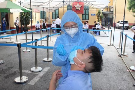 Nóng: Đã có kết quả xét nghiệm COVID-19 gần 1.500 mẫu ở Bệnh viện Việt Đức