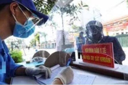 Hà Nội phát hiện 4 ca mắc mới, 2 ca liên quan Bệnh viện Việt Đức