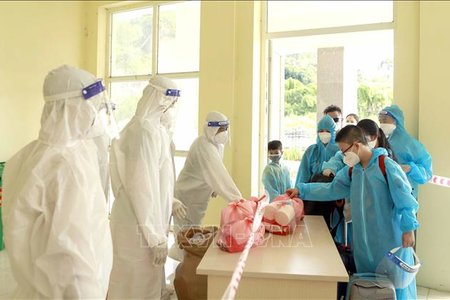 Ngày 10/10, Việt Nam ghi nhận 3.528 ca nhiễm mới SARS-CoV-2; TP Hồ Chí Minh giảm 595 ca