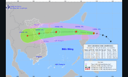 Bão KOMPASU di chuyển nhanh và mạnh thêm khi vào biển Đông