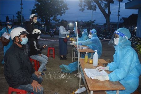 Ngày 15/10, Việt Nam ghi nhận 3.797 ca nhiễm mới SARS-CoV-2, có 3.847 ca nặng đang điều trị