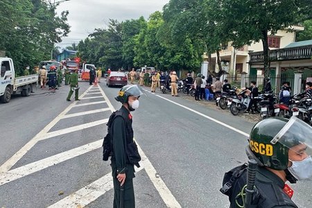 Vĩnh Phúc: Cảnh sát chặn đường, vây bắt 190 người tụ tập, đua xe