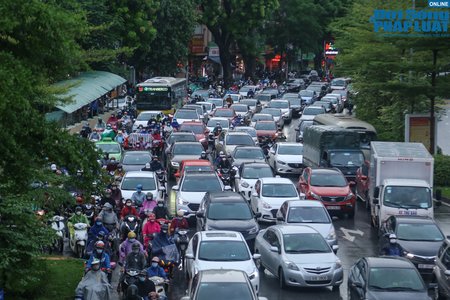 Chuyên gia nói về xuất lâp 87 trạm thu phí vào nội đô Hà Nội: 'Hơi sớm, chưa thể đáp ứng được các điều kiện cần và đủ'