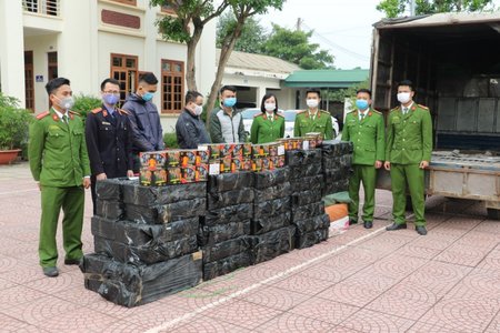 Phá đường dây buôn bán trái phép 2,4 tấn pháo nổ từ Quảng Trị về Nghệ An