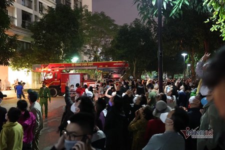Hà Nội: Cháy căn hộ tầng 15 chung cư, cư dân hoảng loạn tháo chạy
