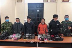 Lào Cai: Bắt giữ nhóm đối tượng vận chuyển 100 bánh heroin