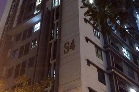 Hà Nội: Bé trai 12 tuổi rơi từ tầng cao chung cư xuống đất tử vong