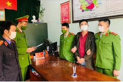 Bắt đối tượng đăng hình nhạy cảm của bé gái 15 tuổi lên mạng xã hội