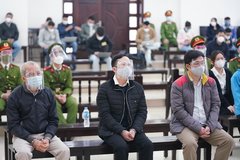 Xét xử vụ ĐH Đông Đô cấp 431 bằng giả: Cựu Hiệu trưởng bị đề nghị 12-13 năm tù
