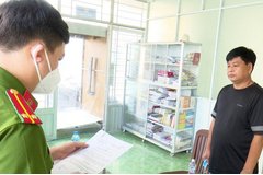 Bắt cựu cán bộ công an về tội rửa tiền liên quan đến trùm buôn lậu Mười Tường