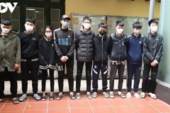 Bắt 9 thiếu niên giả danh cảnh sát hình sự, cướp tiền người đi đường