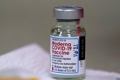 Cục Quản lý Dược đồng ý tiêm liều thứ 3 của vaccine Moderna bằng nửa liều cơ bản