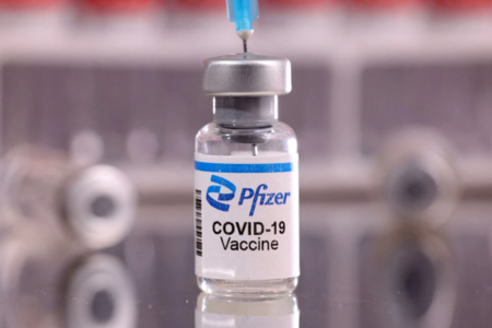 Pfizer - BioNTech bắt đầu thử nghiệm lâm sàng vaccine chống biến thể Omicron