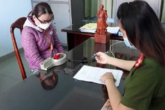 Quảng Nam: Bắt 'nữ quái' giả vờ hỏi mua vàng rồi trộm cắp