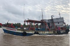 Kiên Giang: Phát hiện tàu vận chuyển 60.000 lít dầu không rõ nguồn gốc