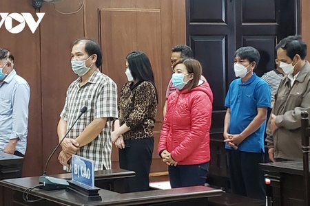 Y án sơ thẩm 9 bị cáo trong vụ lộ đề thi công chức ở tỉnh Phú Yên