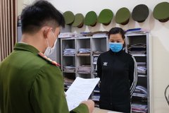 Cao Bằng: Bắt nguyên kế toán trưởng vì chiếm đoạt tiền lương nhân viên