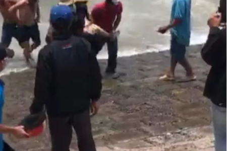 Vũng Tàu: Nhóm công nhân bị sóng cuốn khi đi tắm biển, 1 người tử vong