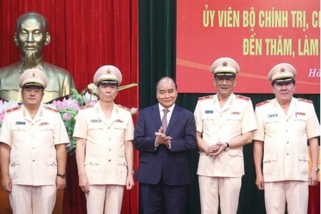 Chủ tịch nước Nguyễn Xuân Phúc làm việc với Cục An ninh nội địa