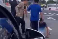 Truy tìm nhóm người hành hung tài xế Grab giữa đường phố Đà Nẵng