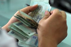 Nữ học viên dàn cảnh đánh ghen tống tiền thầy giáo