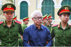 Lý do phiên xử cựu Tổng Giám đốc Ngân hàng Đông Á gây thất thoát hàng trăm tỷ đồng 'vỡ trận'