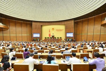 Quốc hội thảo luận KTXH và ngân sách Nhà nước