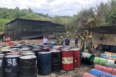Nghệ An: Phát hiện cơ sở tái chế dầu nhớt thải trái phép