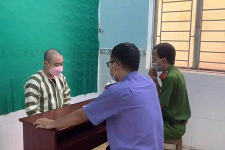 Khởi tố, bắt tạm giam diễn viên hài Hữu Tín