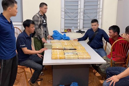 Bắt 1 đối tượng, thu giữ 4 bánh heroin và 180.000 viên ma túy ở Sơn La